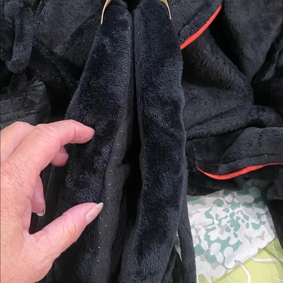 Rae Dunn Halloween “Hocus Pocus” plush robe with matching slipper “Boo” socks. - Picture 9 of 10